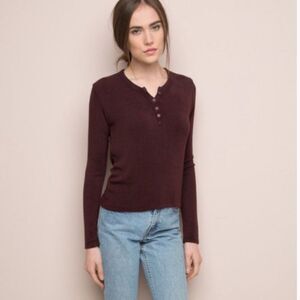 ✨ Brandy Melville Callan burgundy long sleeve✨